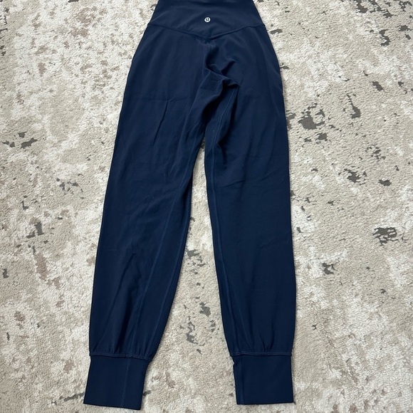 Lululemon Align Joggers 28” Size 0 - True Navy - Picture 5 of 6